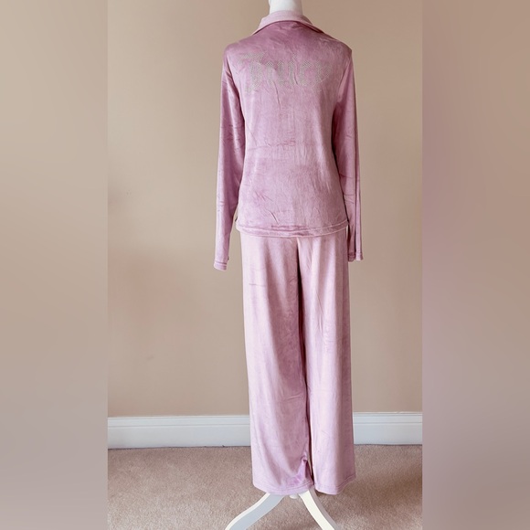 Juicy Couture Women’s Velvet Fleece Button Down Shirt and Pants Mauve Pajama Set - Picture 7 of 11